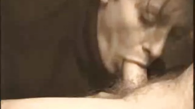 是的，這是她，色情女神XXX回來了：麗莎安！