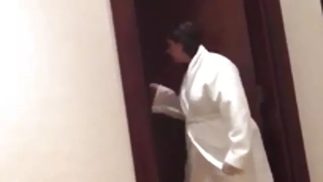 我的侄女用燭光和＃8230吃我的陰部